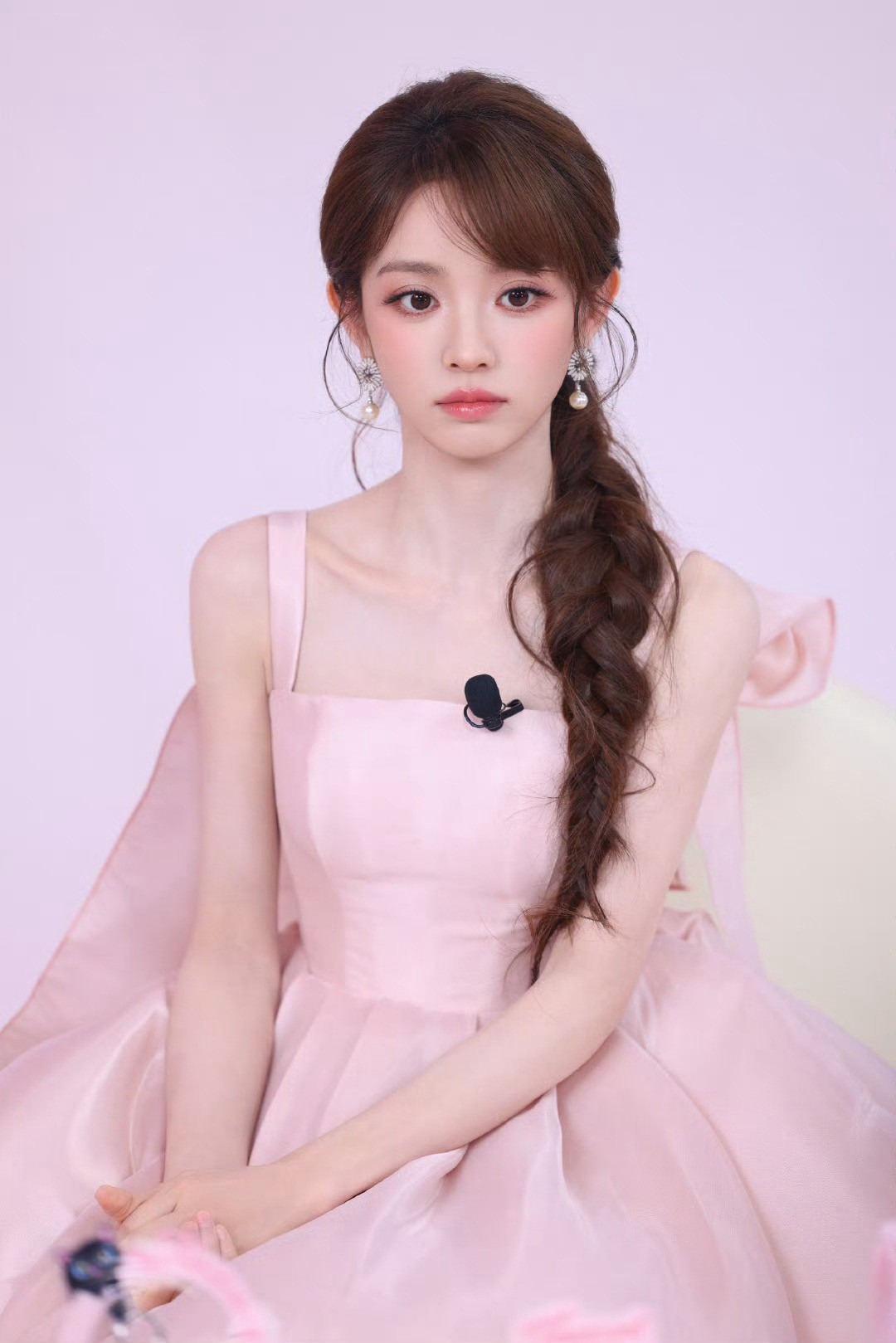 田曦薇粉色公主裙，甜美软萌​​​