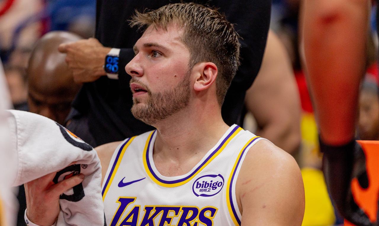 东契奇很难夺得常规赛MVP，就算约基奇年龄上涨状态下滑。美媒报道：东契奇很难获得