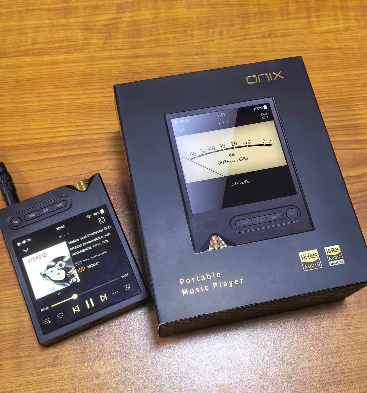 上次搞了一台ONIX欧尼士的XM5钛版播放器，六千多元，虽然试下来做工和声音的“