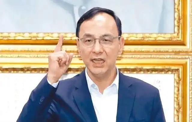 朱立伦慧眼识“珠”！“田鼠哥”李正皓已成绿营名嘴，并上了大陆惩戒名单；丁瑀被国民