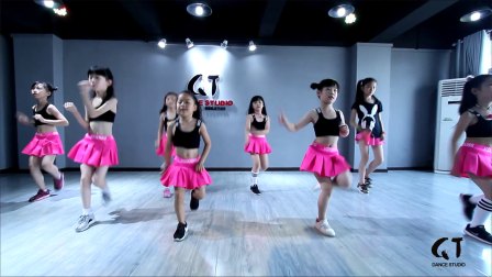 武汉学街舞去哪里 单色国际连锁舞蹈培训学校