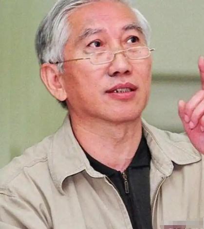 清华教授直击痛点：研发自动驾驶、无人酒店、餐饮机器人并不算稀奇，真正值得担忧的是