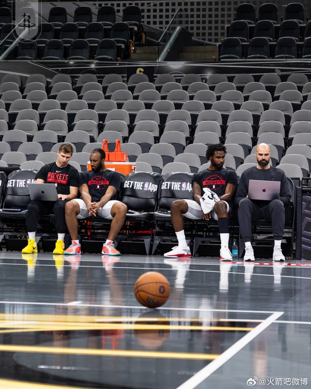 比赛马上开始！本赛季至今最重要的一场比赛🔥能否获得NBA杯开门红！能否6连胜？