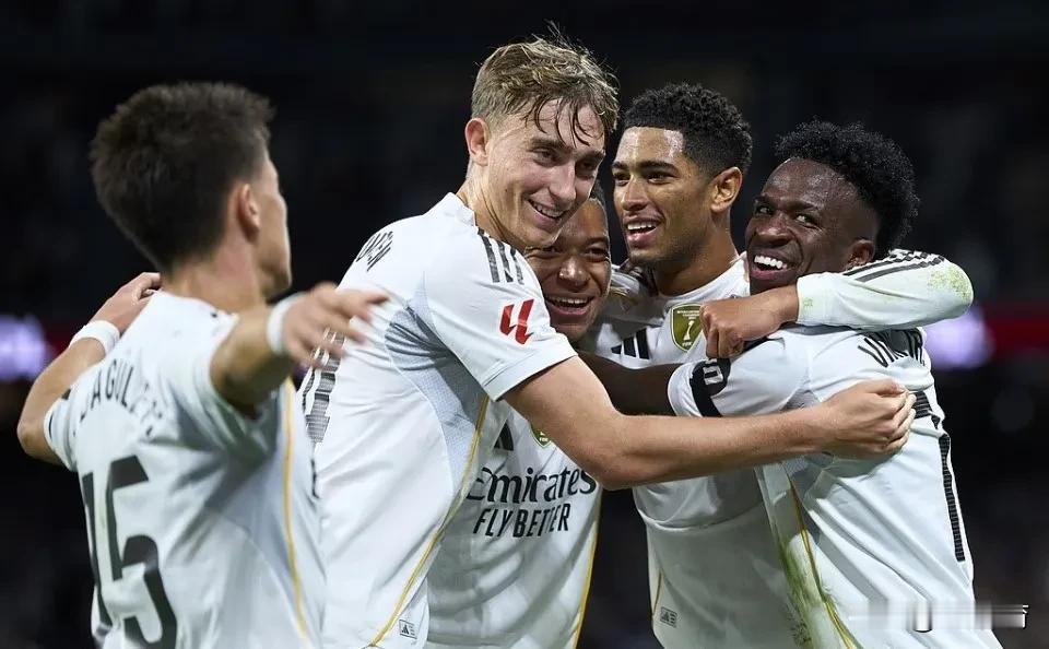 争议+绝杀全拉满，这才是欧冠剧本皇马2-1逆转本菲卡，总比分3-1晋级16