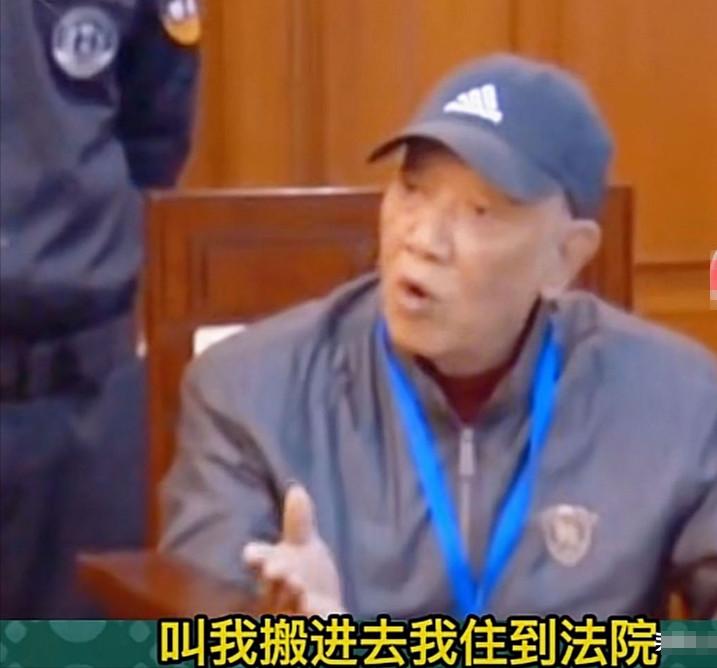 真的是白嫖上瘾了！2024年，上海，一名男子借住在女同事家中长达10多年，原本只