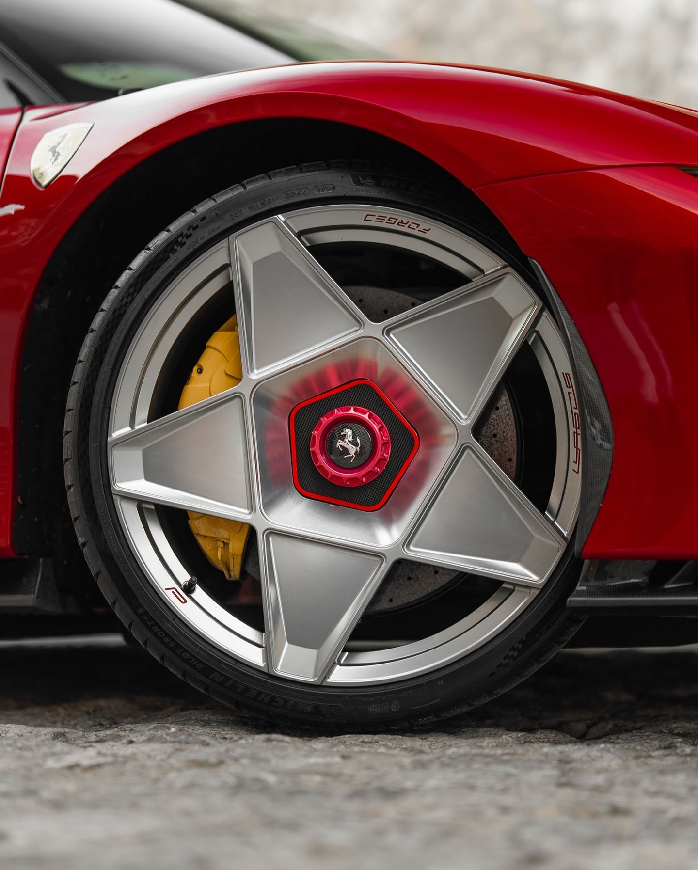 无比般配法拉利改装