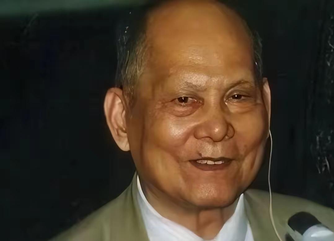 1949年，保密局密报警卫师长王晏清通共，南京卫戍总司令张耀明正要抓人，副司令覃