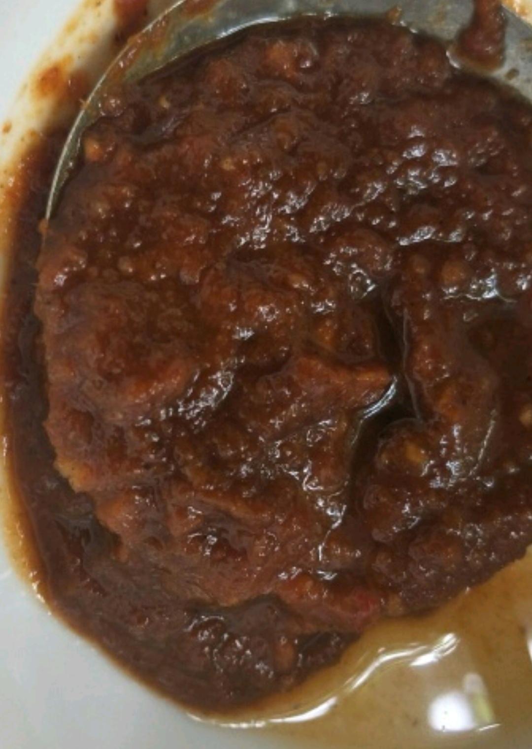 不知道在哪里可以买到正宗的麦酱。前天去吃酒席，吃到了一种麦饼，搭配的一种好吃