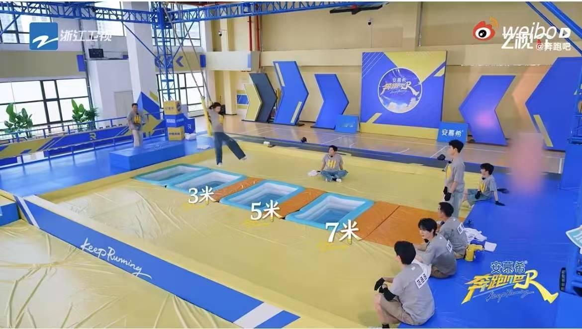 白鹿落水可以镜头得要奔跑吧反正都是玩游戏，成绩算什么，镜头才是最重要的（bus