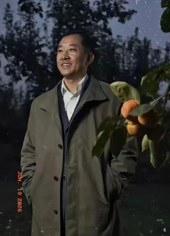 “清华硕士”毕业的县委书记陈行甲，语出惊人：“贪官贪的钱，一个是养儿子，一个是买