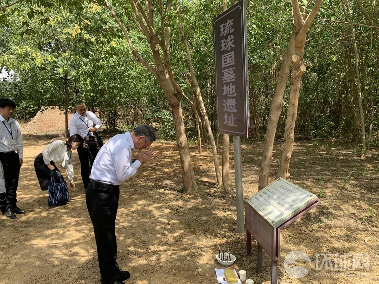 越急着扣帽子，越说明戳到了痛处。新加坡联合早报28日写道：“在中国官方关注‘琉