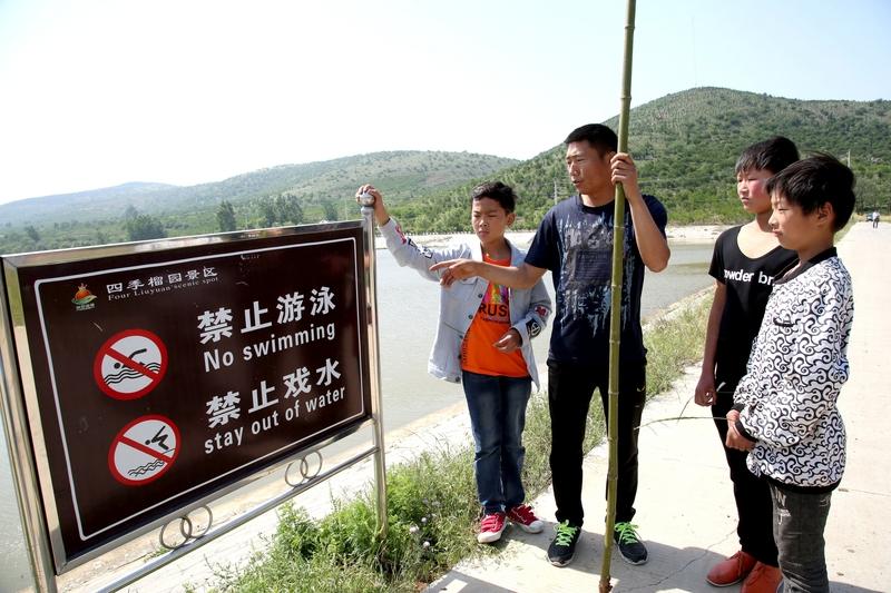 防溺水责任全推给老师？这锅，老师背不动！暑假一到，老师就成“巡河员”了？河北
