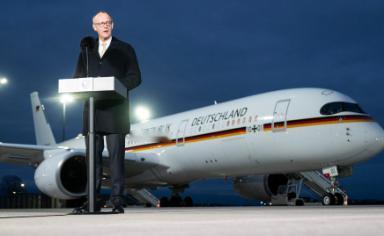 德国总理默茨在访华之前做了一段演讲，信息量很大，态度很隐患。 首先他祝中国人