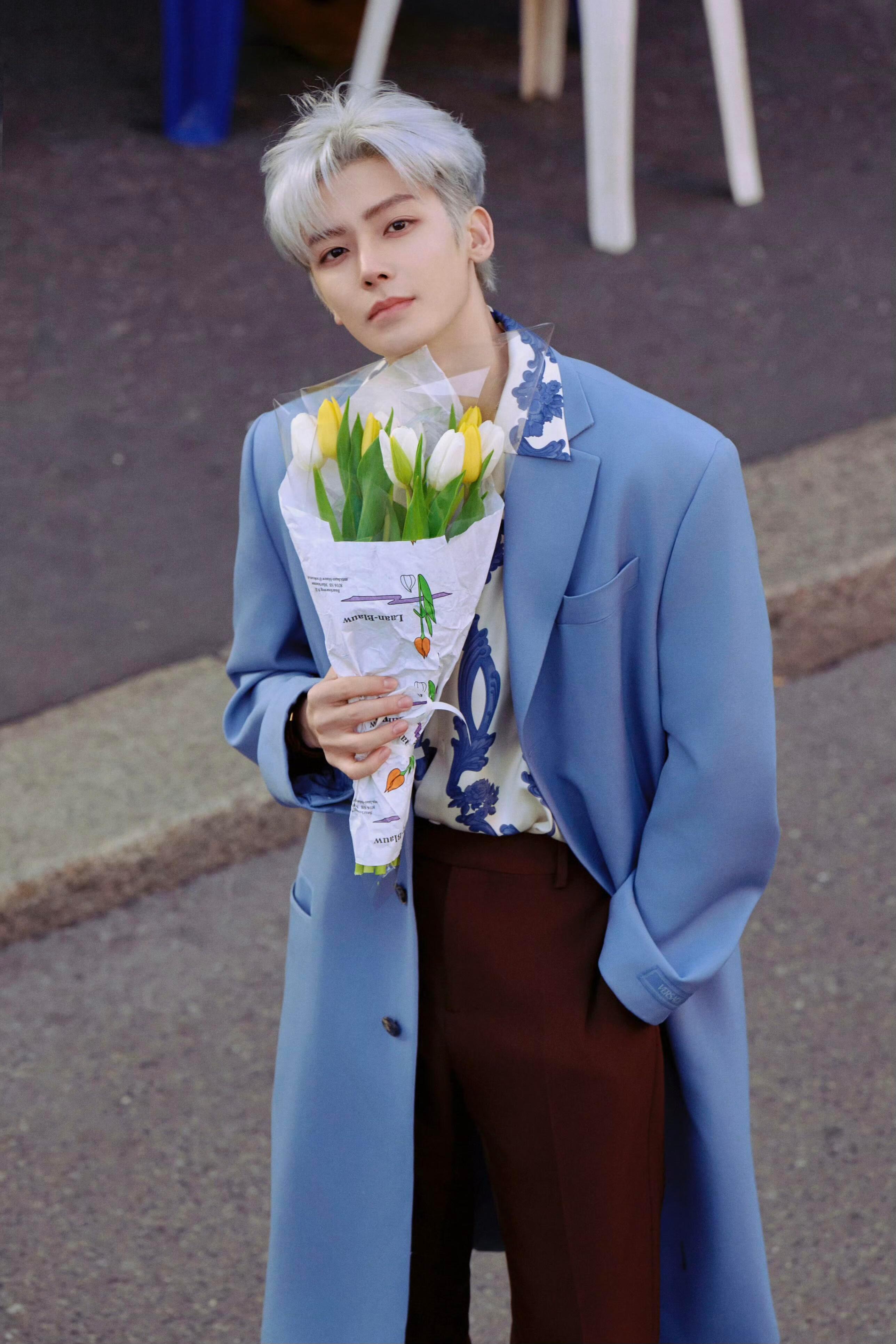 侯明昊侯明昊眼里全是对出片的渴望侯明昊萌界一把刀的含金量小侯你有这张的脸，拿什么