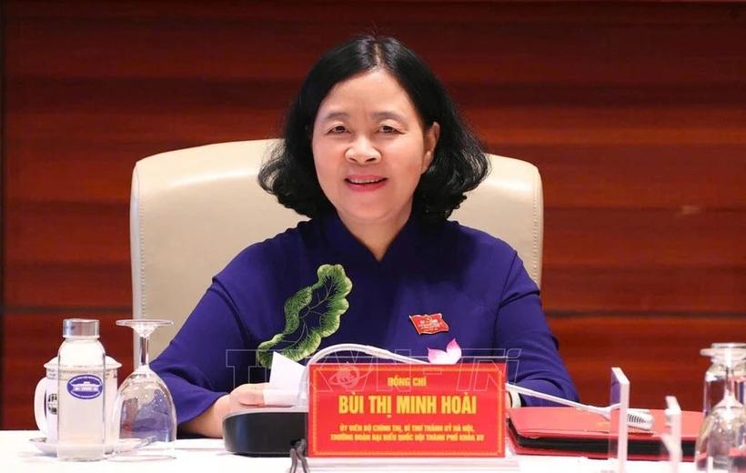 越南首都河内女掌舵——裴氏明怀以高票（99.27%）连任河内一把手。58岁的她