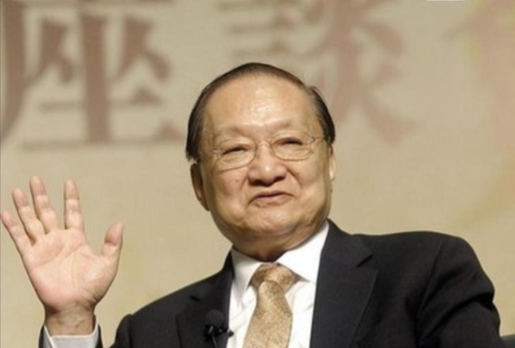 1963年金庸嘲讽中国造原子弹：“花钱造原子弹有什么用啊，百姓都没饭吃了，有这钱