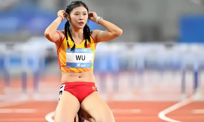 “在亚洲只要我不失误，冠军肯定是我的。”这是吴艳妮半年前的原话。半年后，她面对名古屋亚运会的表态变成