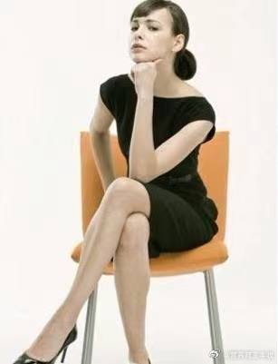 性格乐观开朗的李女士两年前患上严重的失眠症，来到自治区第三医院睡眠医学中心就诊。但是，李女士的失眠症