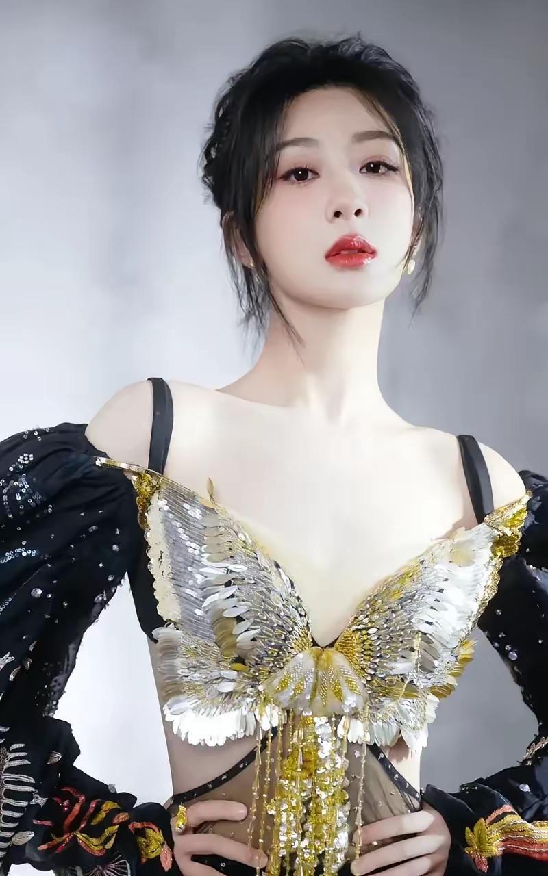 杨紫啊杨紫你醒醒吧这次别怪我说话狠了，原因很简单，你现在这样子就很美了！别再