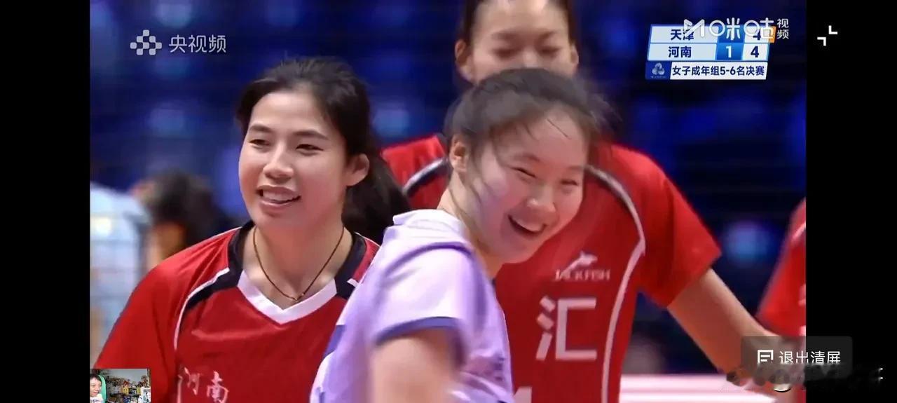 朱婷给所有女人上了一课这节课与输赢无关。河南女排输给上海队止步八强，但朱婷的