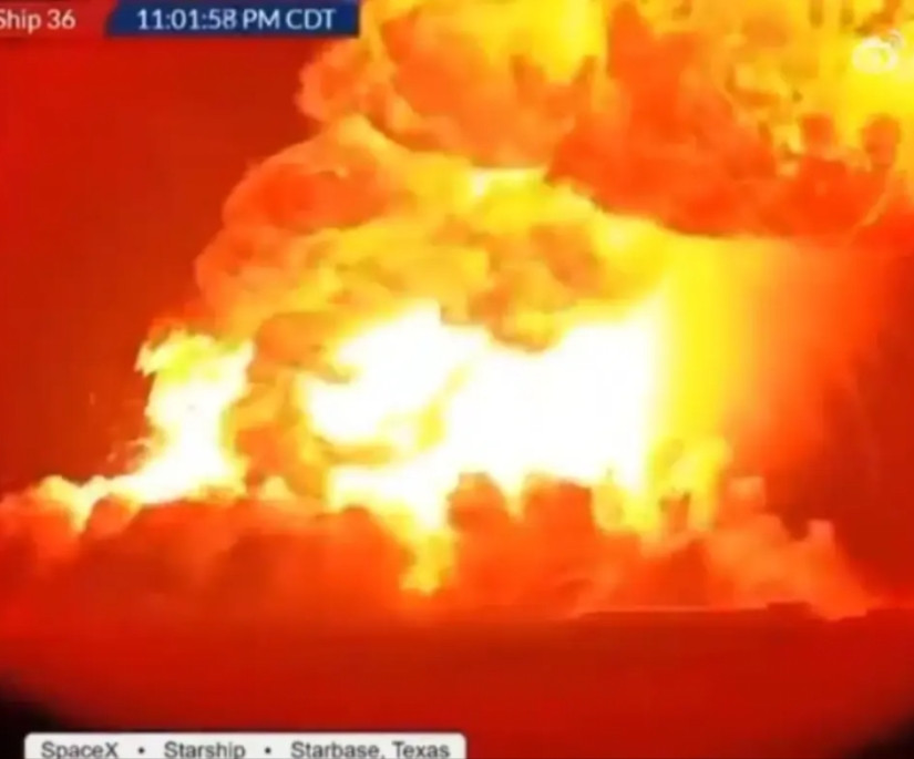 SpaceX公司的星舰36号飞船火箭昨晚在得克萨斯州星际基地进行静态点火测试时