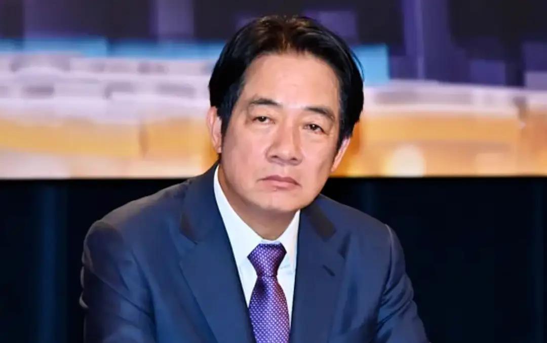 最近，台湾岛内政局因为一笔军购案掀起了轩然大波。过去整整半年，民进党一直在力推一
