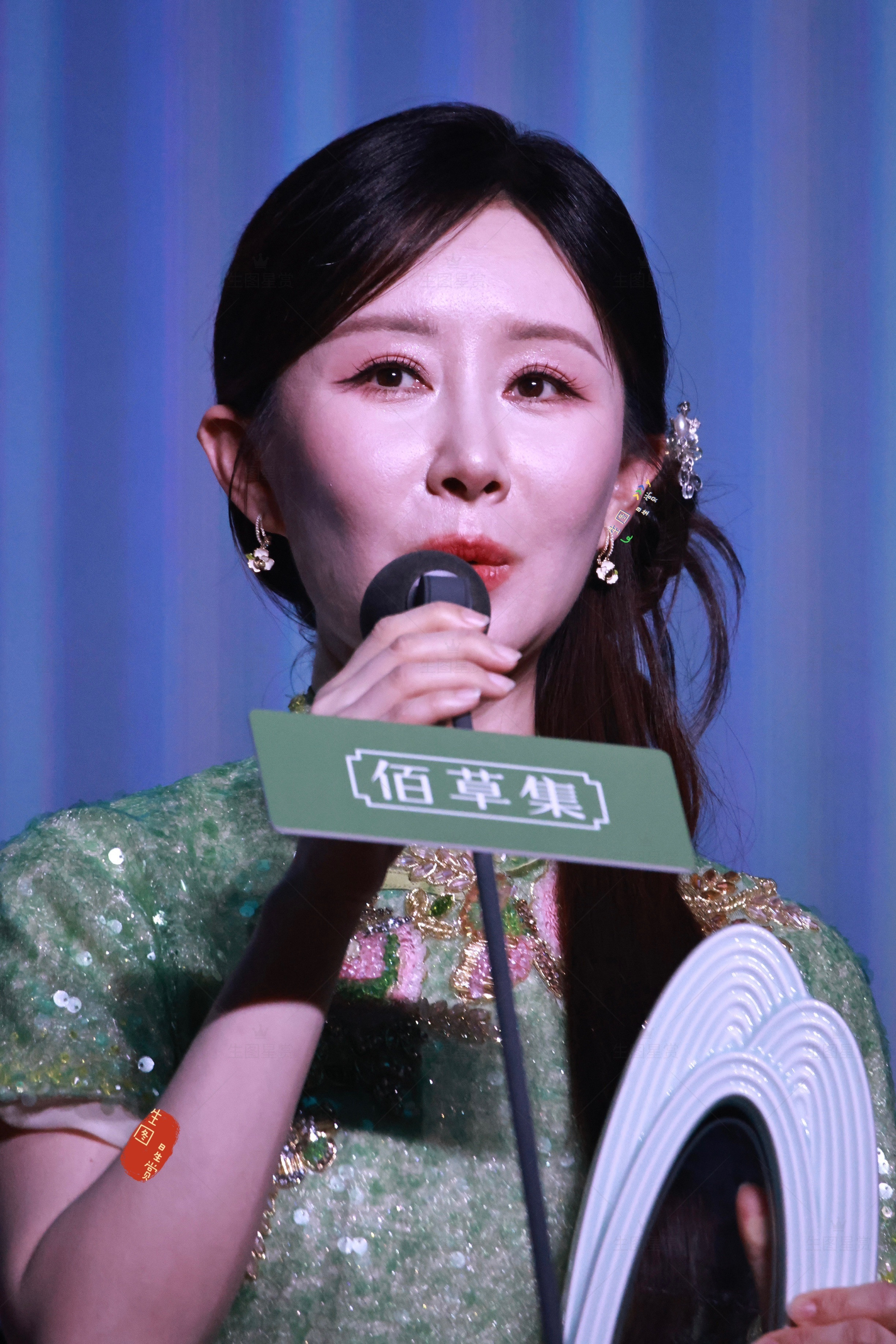 舒畅，好久不见！💚今天上海佰草集活动拍了拍​​​