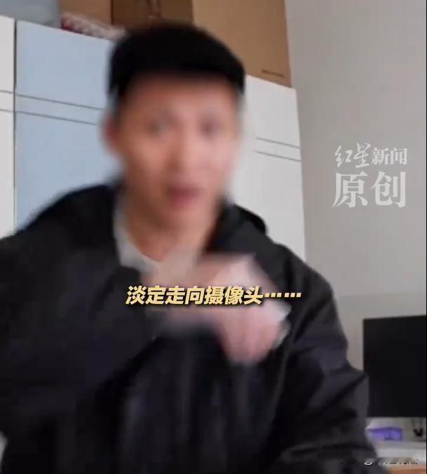 四川,一名男子“闯空门”,悄悄潜入居民家中之后,直奔卧室翻箱倒柜寻找财物。就在转