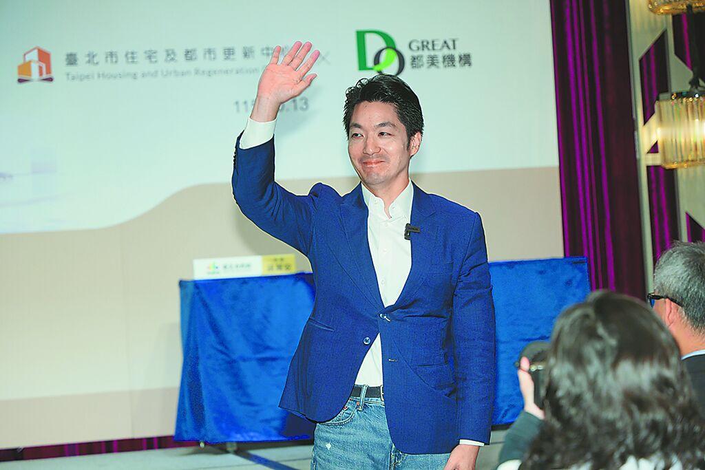 钮则勋献策蒋万安，两大关键核心建议。国民党选战策略专家钮则勋10月13日晚间在