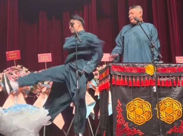 金粉嘉年华“砸挂”郭德纲那段非常不妥！不妥之一：金粉金粉，自己圈地自萌也就算了
