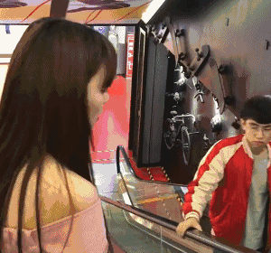 敢调戏老娘的男人？
