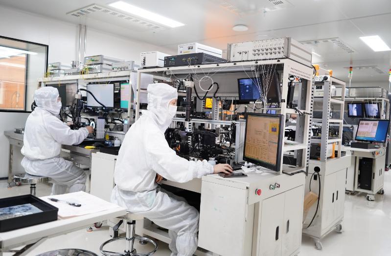 一位日本华人曾表示“高端轴承、精密仪器、传感器、机器人减速器、碳纤维、光刻胶以及