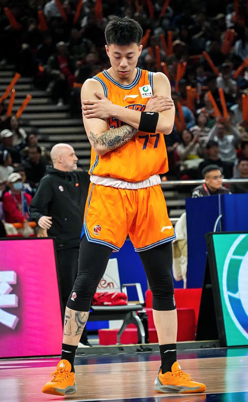 脸都不要了[捂脸哭]，上海88-52大胜四川，这3位球员的表现却拉胯到离谱！