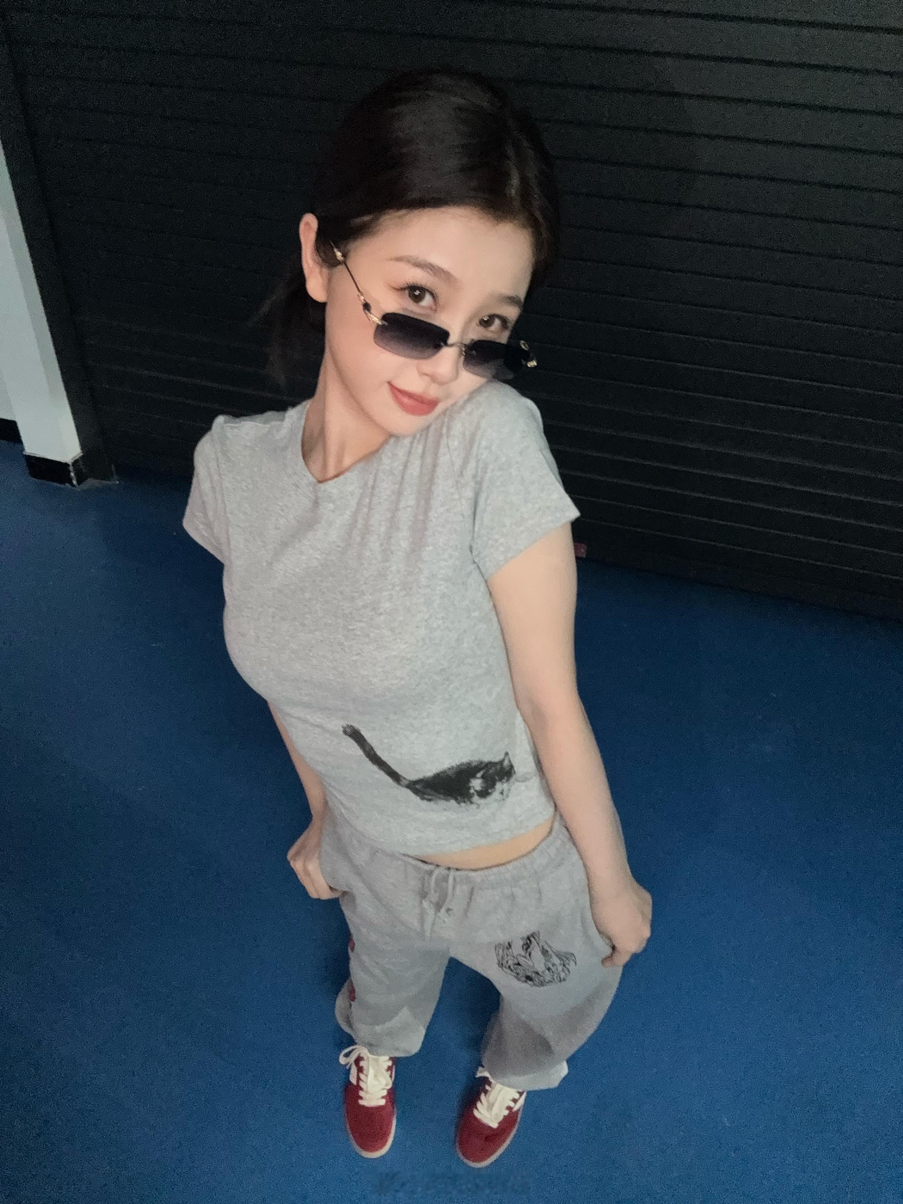 虞书欣林晚星收工日常随拍来啦！欣欣子你怎么这么美呀！​​​