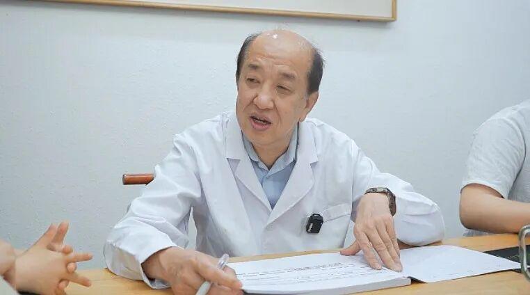 抽动症孩子，最难熬的一道坎，跨过去才能不发作、反复，很多孩子都败在这里！最近