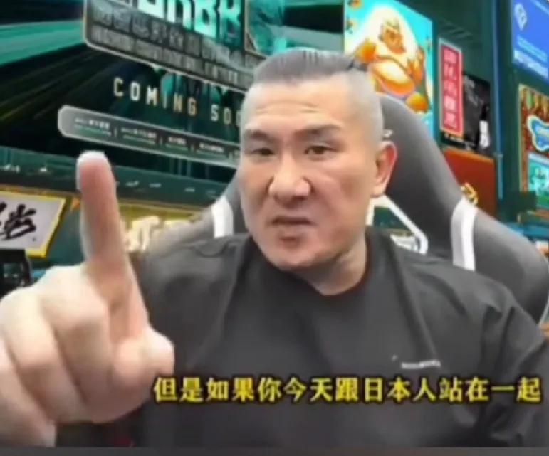 5月30日，台湾网红馆长喊话民进党：你们不了解大陆人民，我在这里告诉你，如果单纯