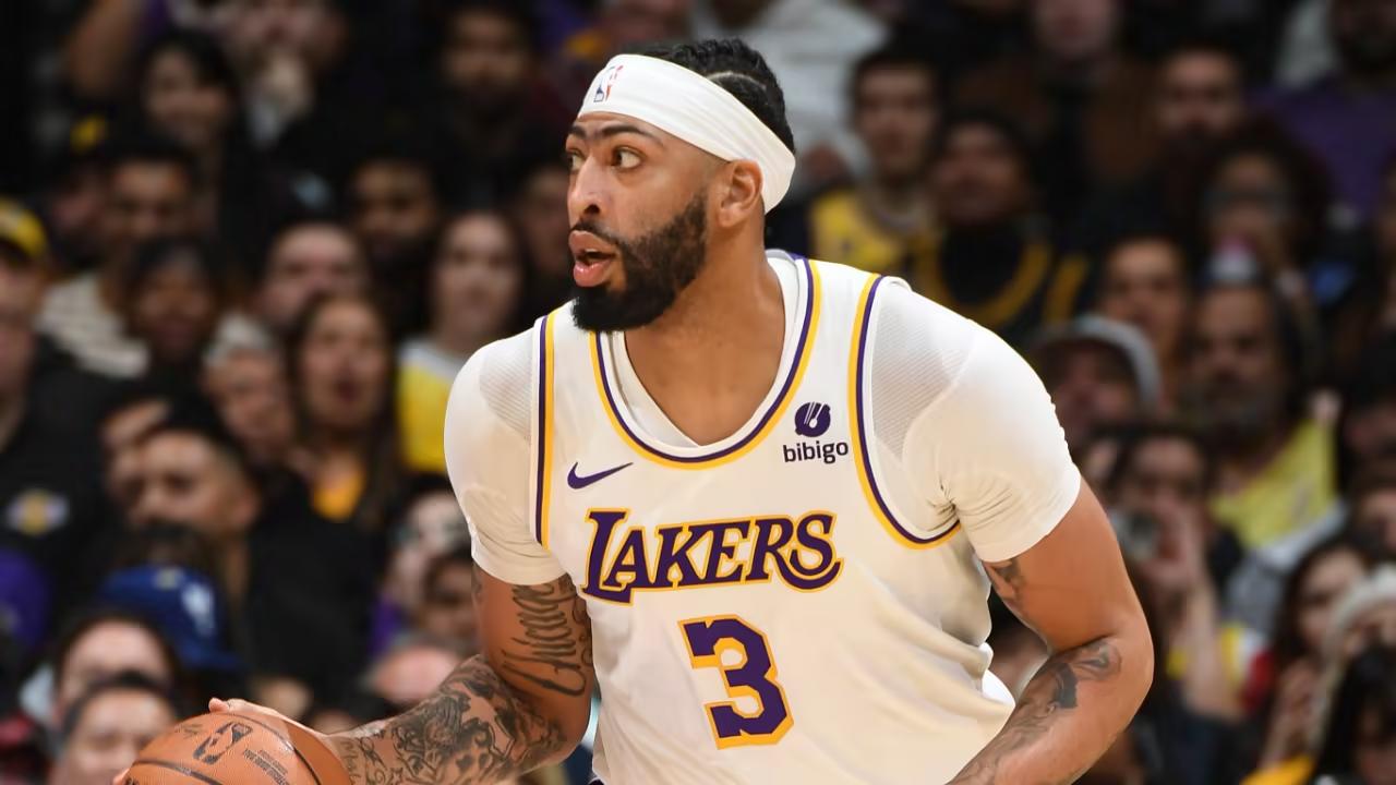 奇才亏大了！近期，奇才球员戴维斯在接受采访时亲口透露，医生对他的手部伤势做完全面