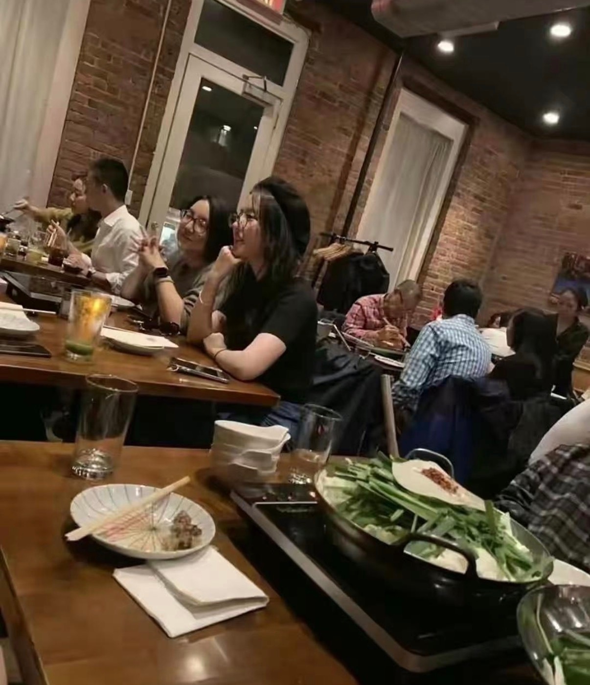 有网友在餐厅偶遇了刘亦菲，状态看起来一般啊
