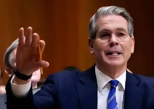 特朗普威胁解雇美国财长斯科特·贝森特！ 十天之内两度撂下狠话，特朗普对斯科特