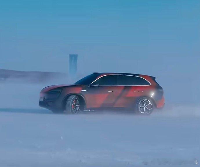 问界m6或将成为下一个爆款这款出来后，问界的价位段就补齐了。问界M5在23w-