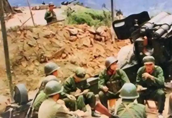 1979年，对越自卫反击战中，367团副参谋长怀疑掉队的战友是越南特工，竟不顾劝