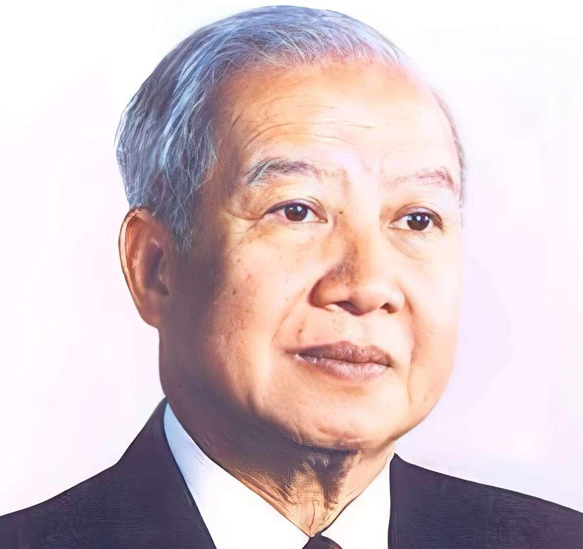 西哈努克的风流史：谈19次恋爱、结6次婚，连小姨、表妹也不放过。这背后究竟有着怎