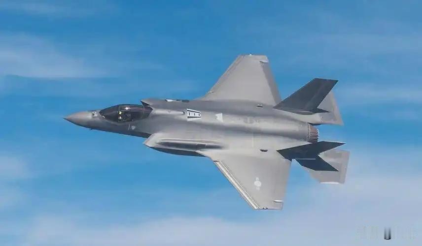 美国这回损失大了，三架F-35战机被伊朗摧毁！当地时间7月30日，美伊冲突