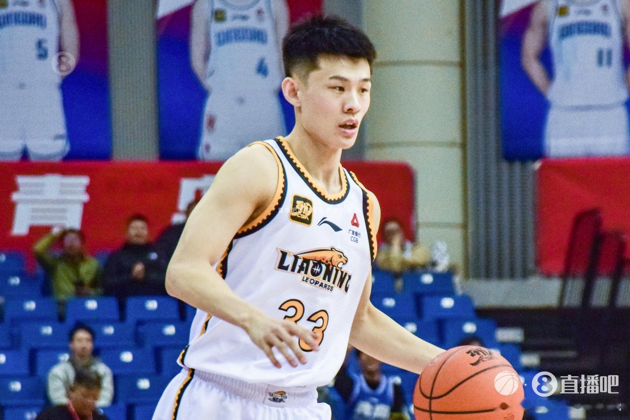 裁判报告打脸杨鸣，王岚嵚对杰曼阻挡犯规，辽宁胡闹应该被谴责裁判就拿防守不规