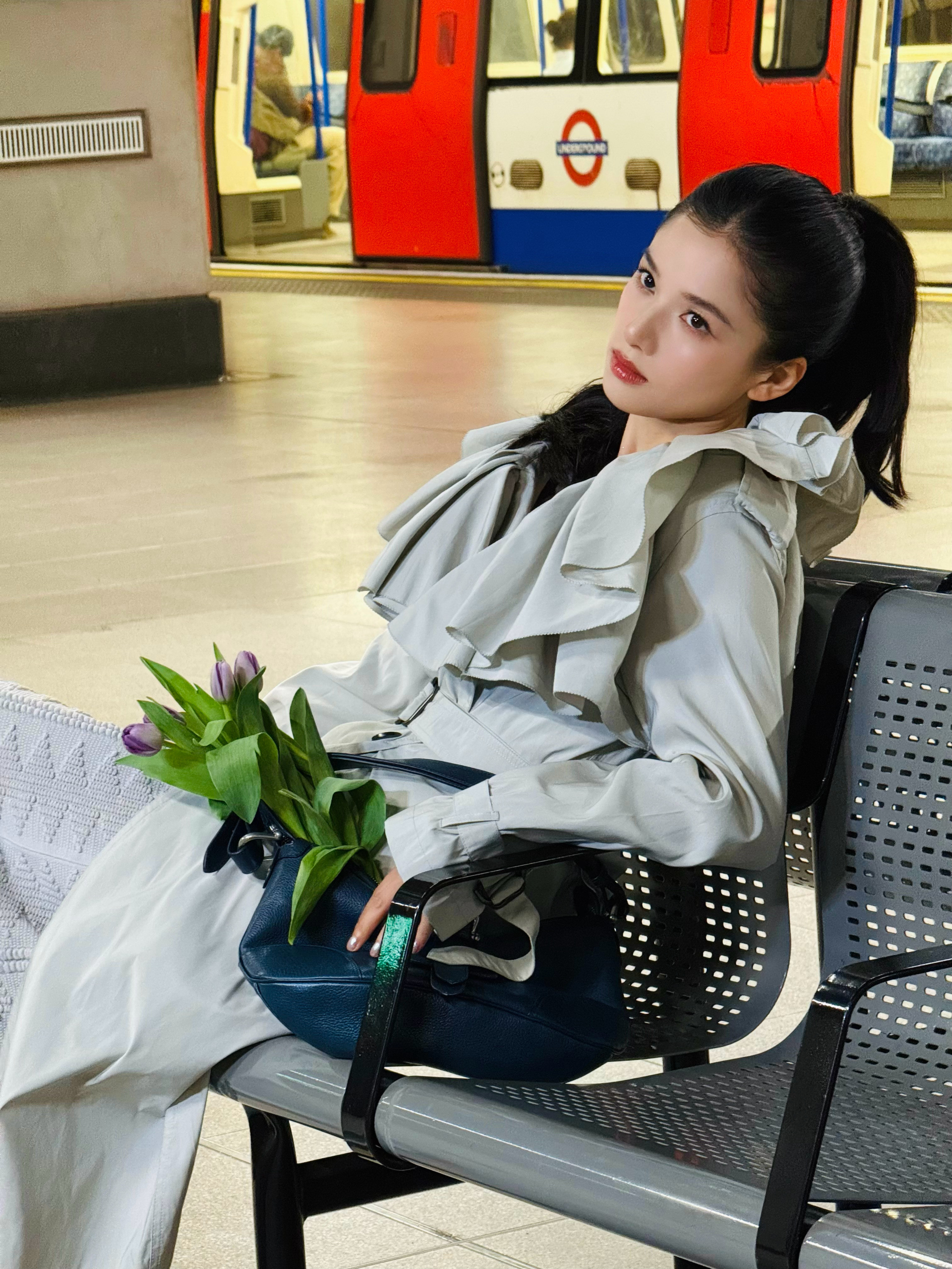 Burberry婧仪女神降临[比心]live图更是美！！每一帧都美到窒息[