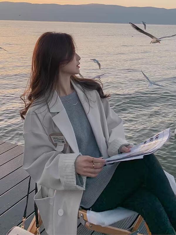 金钱可以决定幸福吗，我看未必。小区里张大爷退休工资高，住大三居，却总一个人发呆