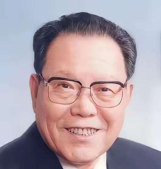 1994年，64岁的张全景打破常规，在既非中央委员也非候补委员的情况下，直接执掌