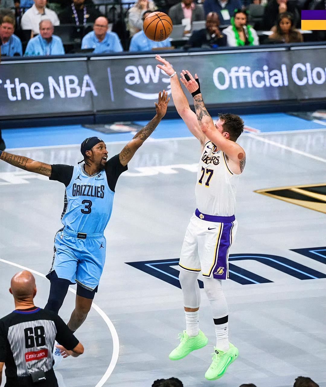 湖人三分球为何垫底？截至目前湖人的三分球命中率联盟倒数第四，命中数倒数第一，最