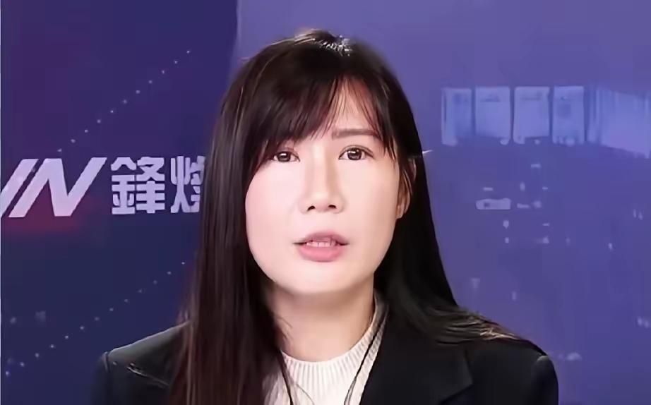 还是柳采葳变得快！而且转变以后态度已经变得明确与坚定。柳采葳说对了两点，一就