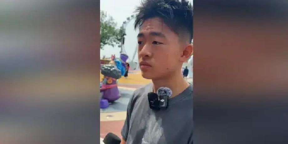 邝兆镭，8年前自费三万去德国拿了个冠军，8年后他踢上中超了，年薪20万。20